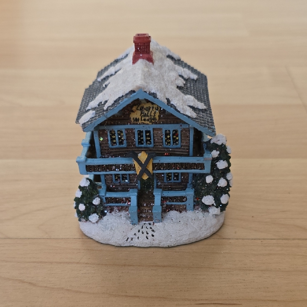 Liberty Falls Americana Collection AH600 "Ski Lodge" 1999